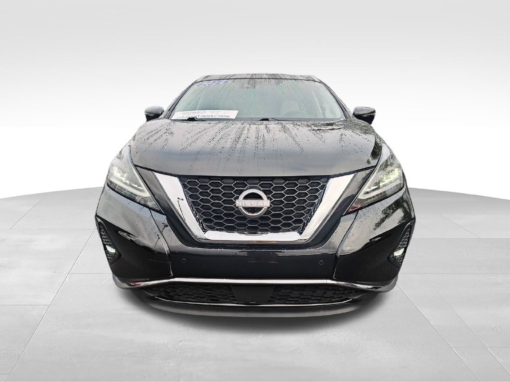 Used 2024 Black Nissan Platinum image 8