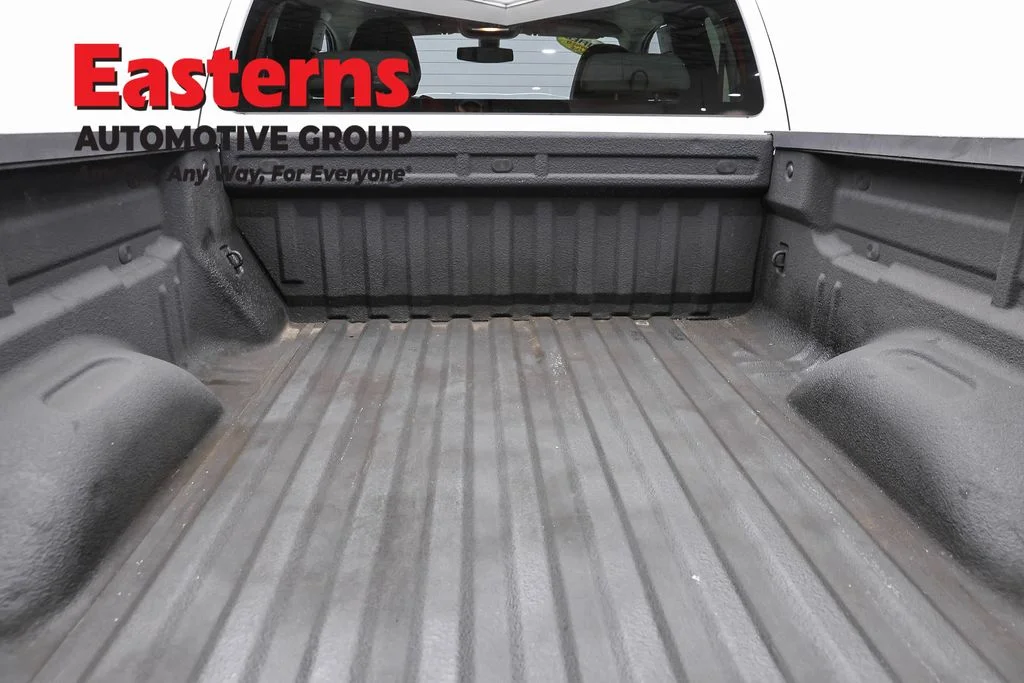 Used 2022 White GMC Elevation Standard image 9