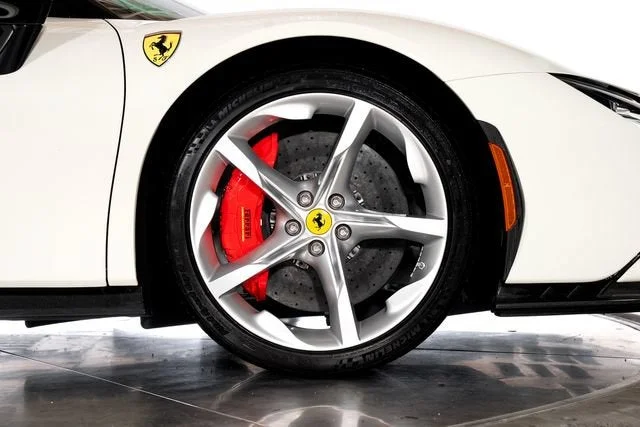Used 2023 Bianco Avus Ferrari  image 22
