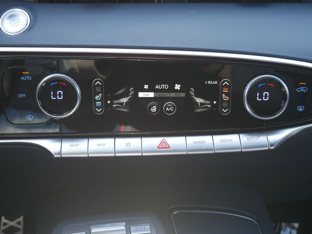 Used 2025 Silver Genesis 3.5T Sport image 24