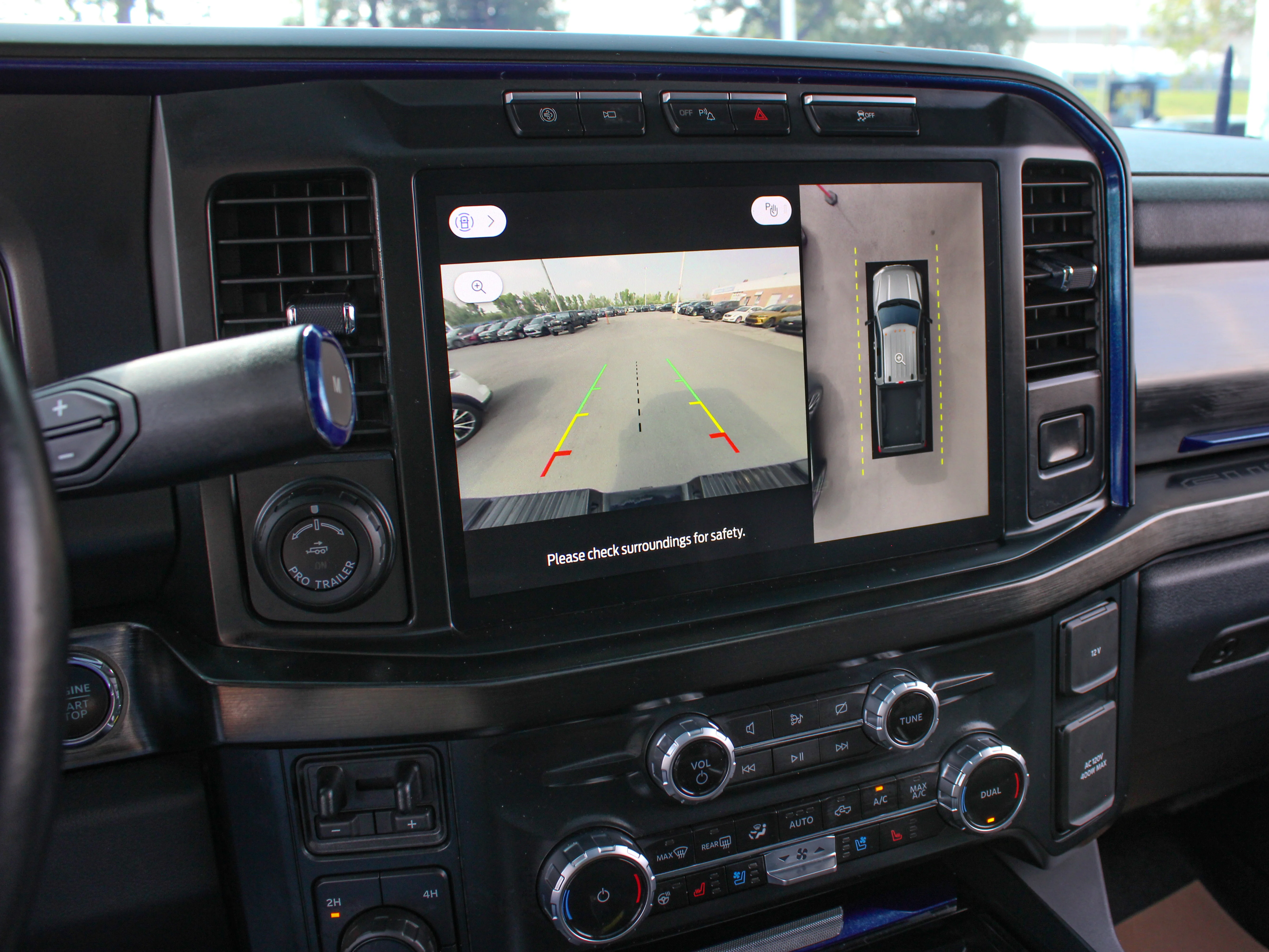 Used 2023 Grey Ford LARIAT image 22