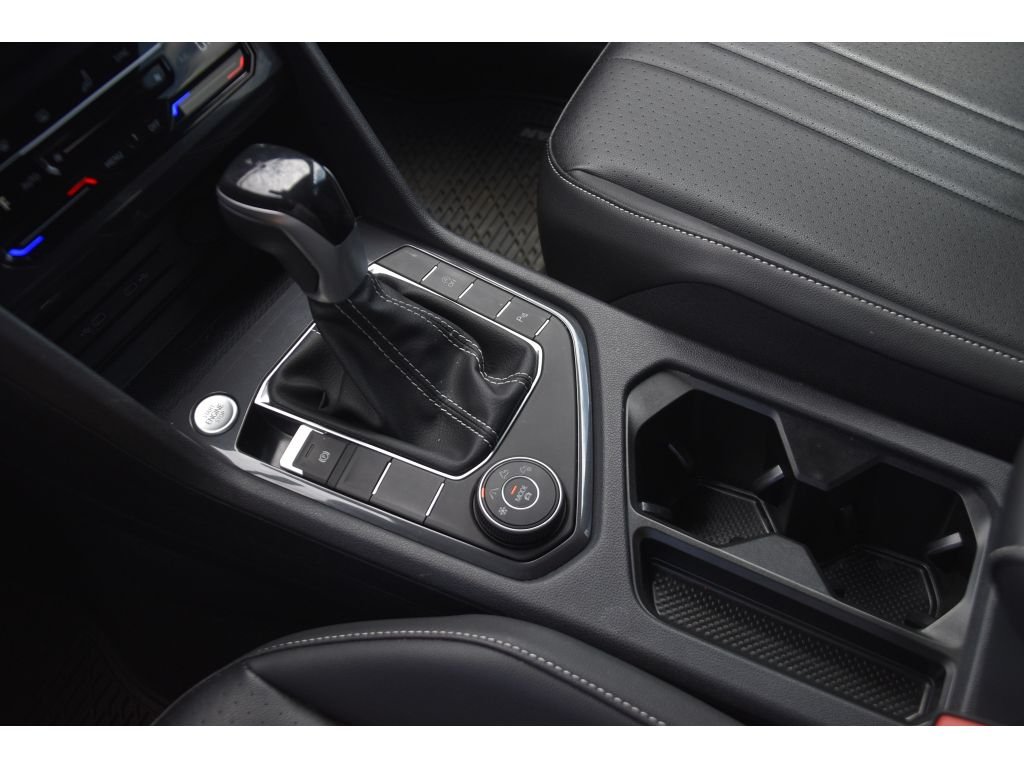 Used 2022 Deep Black Pearl Volkswagen SE R-Line Black image 37