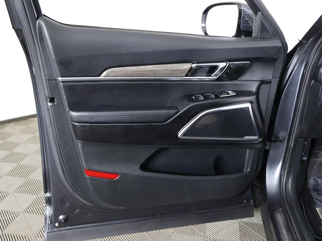 Used 2020 Gray Kia SX image 29