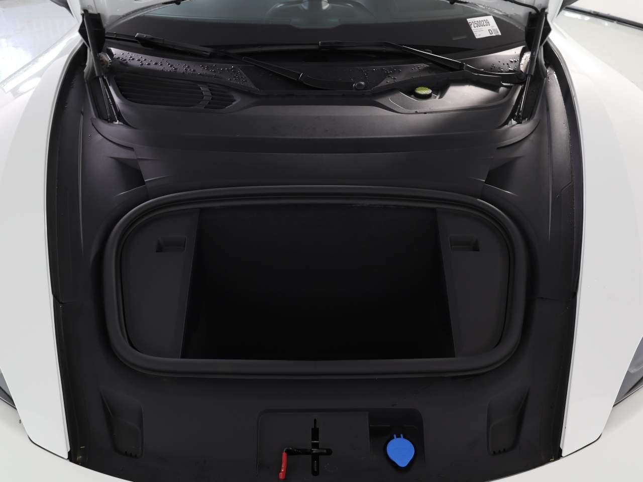 2025 Porsche Taycan Base - Photo 23