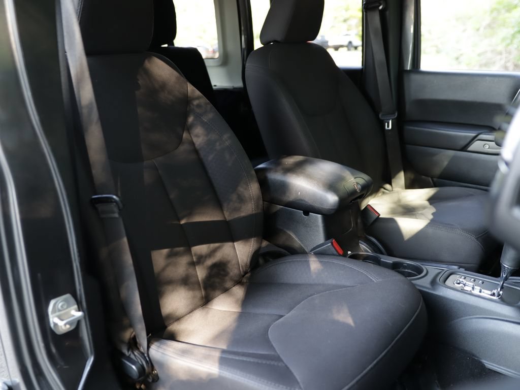 Used 2017 Gray Jeep Sport 4x4 image 24