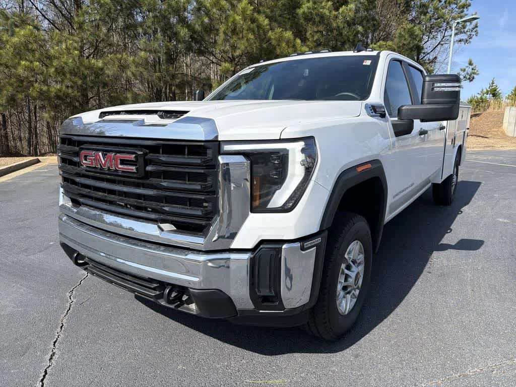 New 2026 Summit White GMC Pro image 3