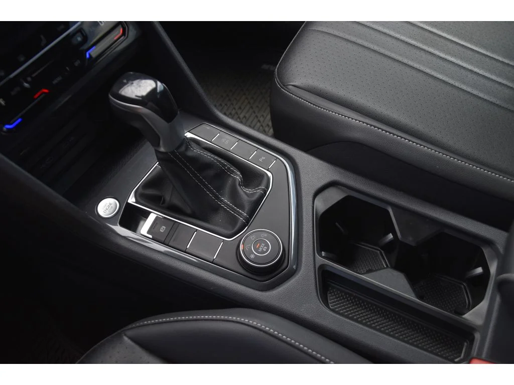 Used 2022 Deep Black Pearl Volkswagen SE R-Line Black image 37