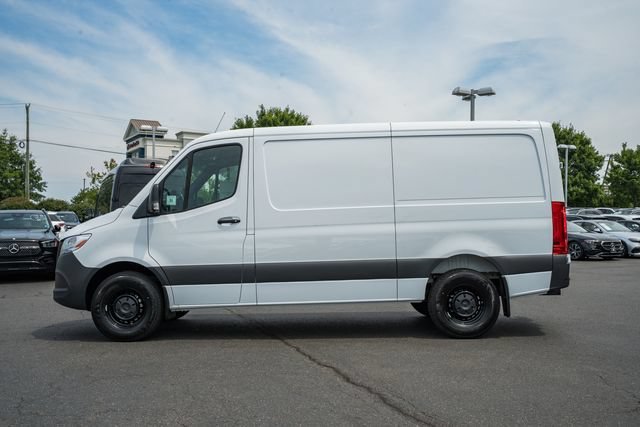New 2026 Arctic White Mercedes-Benz Cargo 144 WB image 44