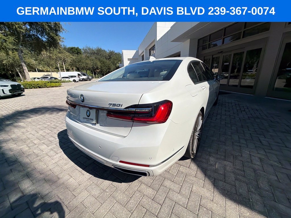 Used 2022 Mineral White Metallic BMW 750i xDrive image 12