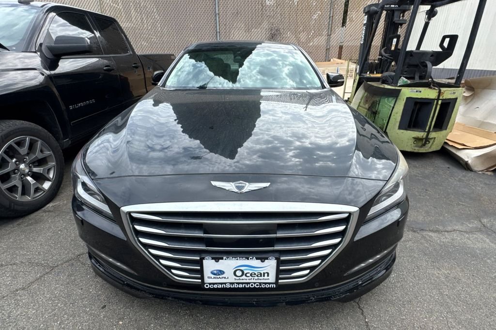 Used 2016 Black Hyundai 3.8 image 3