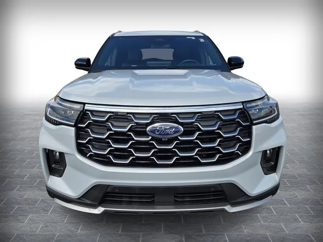 Used 2025 White Ford Platinum image 2