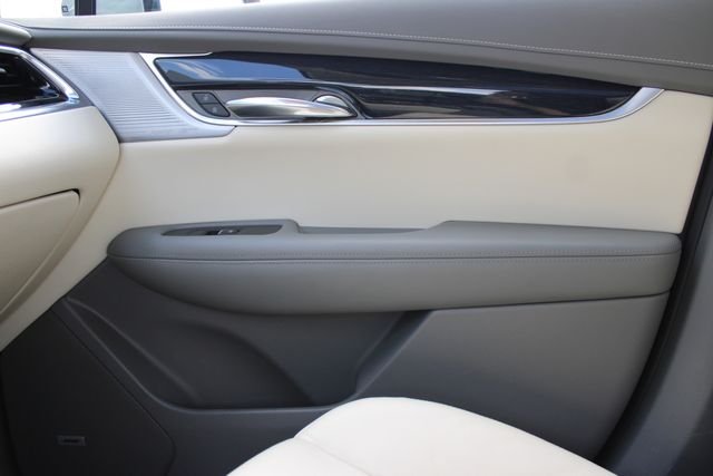 Used 2025 Silver Cadillac Premium Luxury image 23