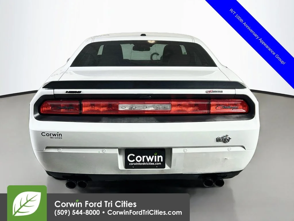 Used 2014 Bright White Clearcoat Dodge R/T image 13