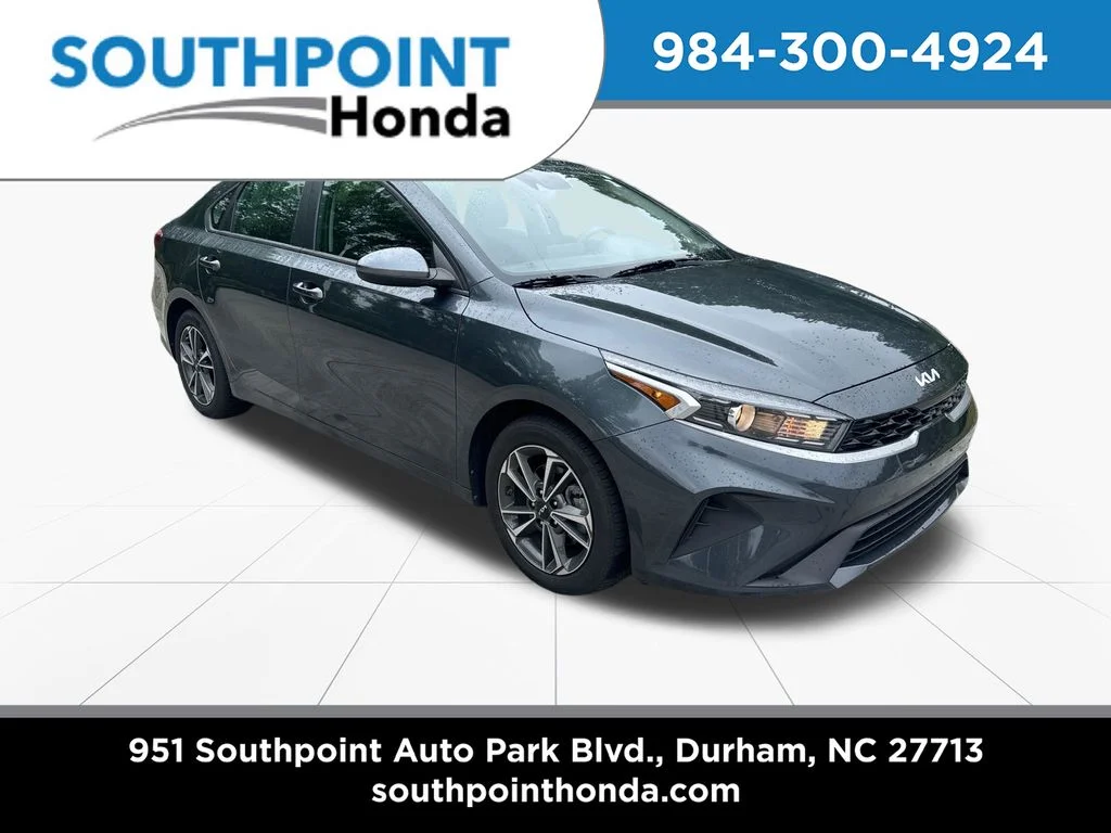 2023 Kia Forte LXS AT's photo