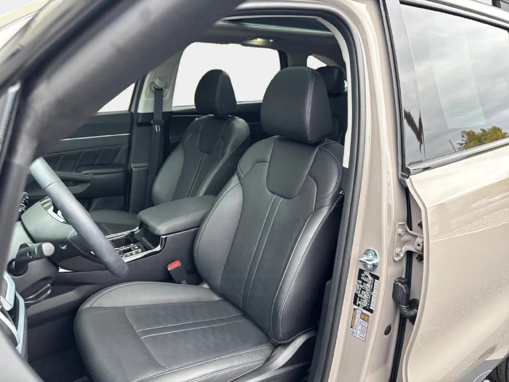 Used 2025 Brown Kia X-Line SX image 28