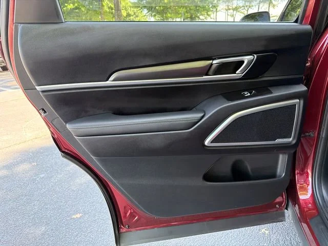 Used 2023 Red Kia S image 21