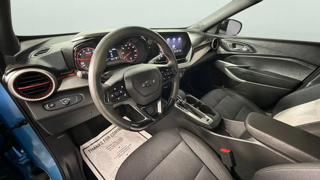 Used 2025 Marina Blue Metallic Chevrolet 1RS image 18