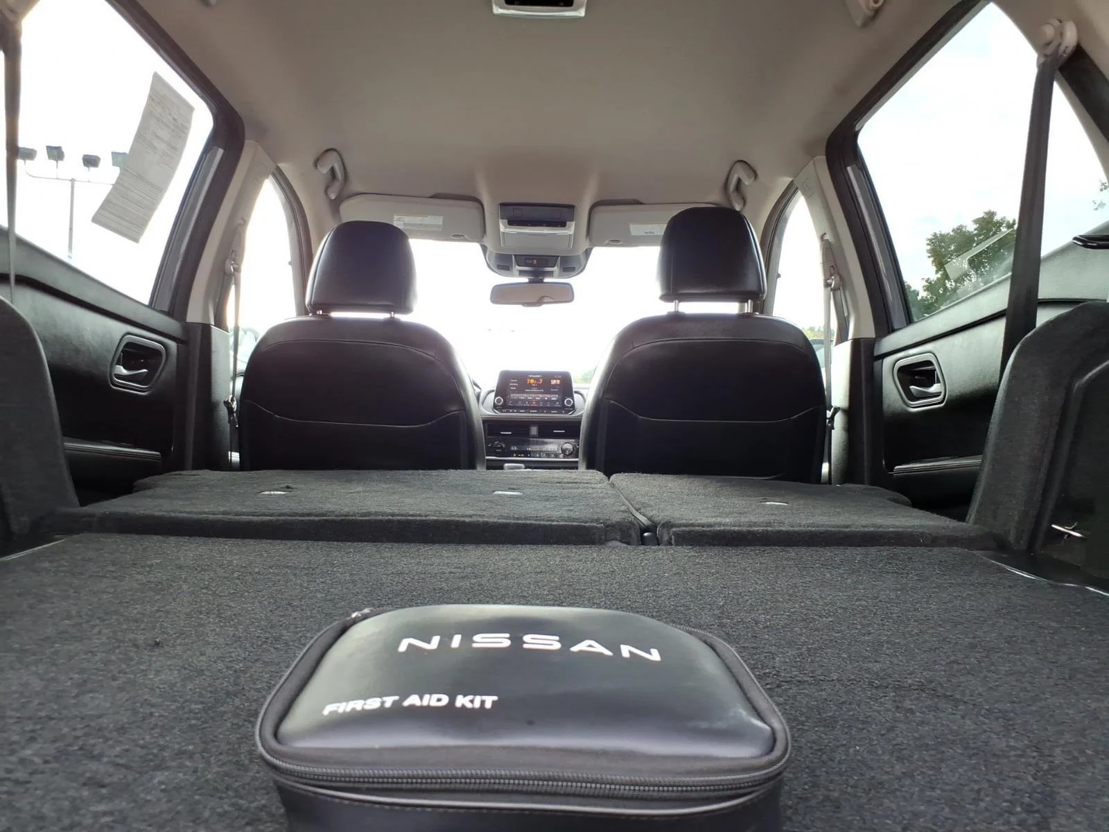 Used 2025 Boulder Gray Pearl Nissan Rock Creek image 25
