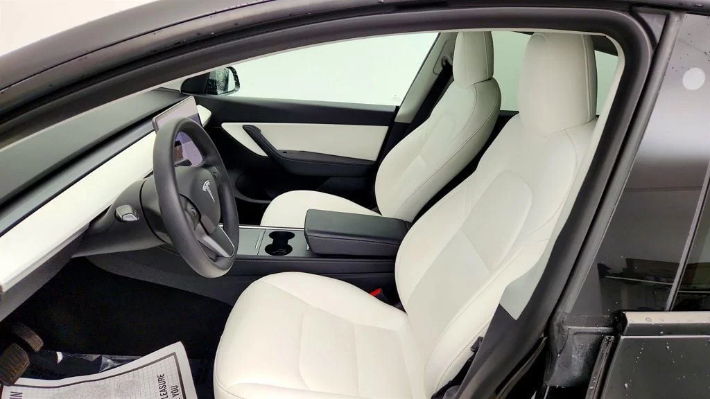 Used 2021 Solid Black Tesla Long Range AWD w/ White/Black 7-Seat Interior image 25