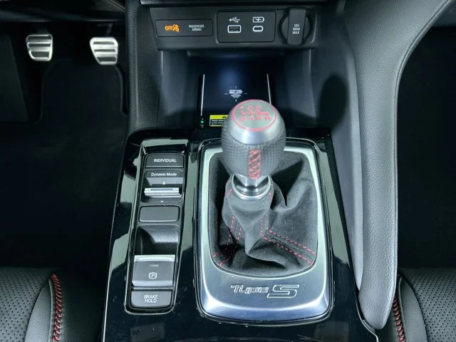New 2026 MAJESTIC BLACK PEARL Acura Type S image 15