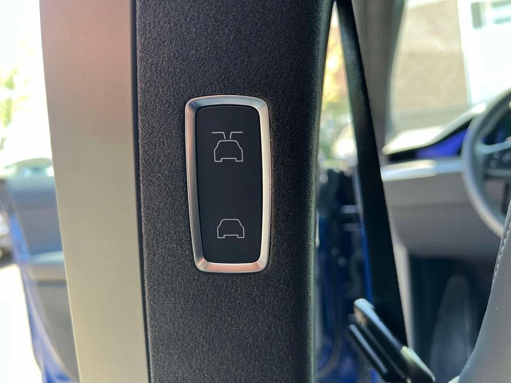 Used 2023 Blue Tesla Standard Range image 16