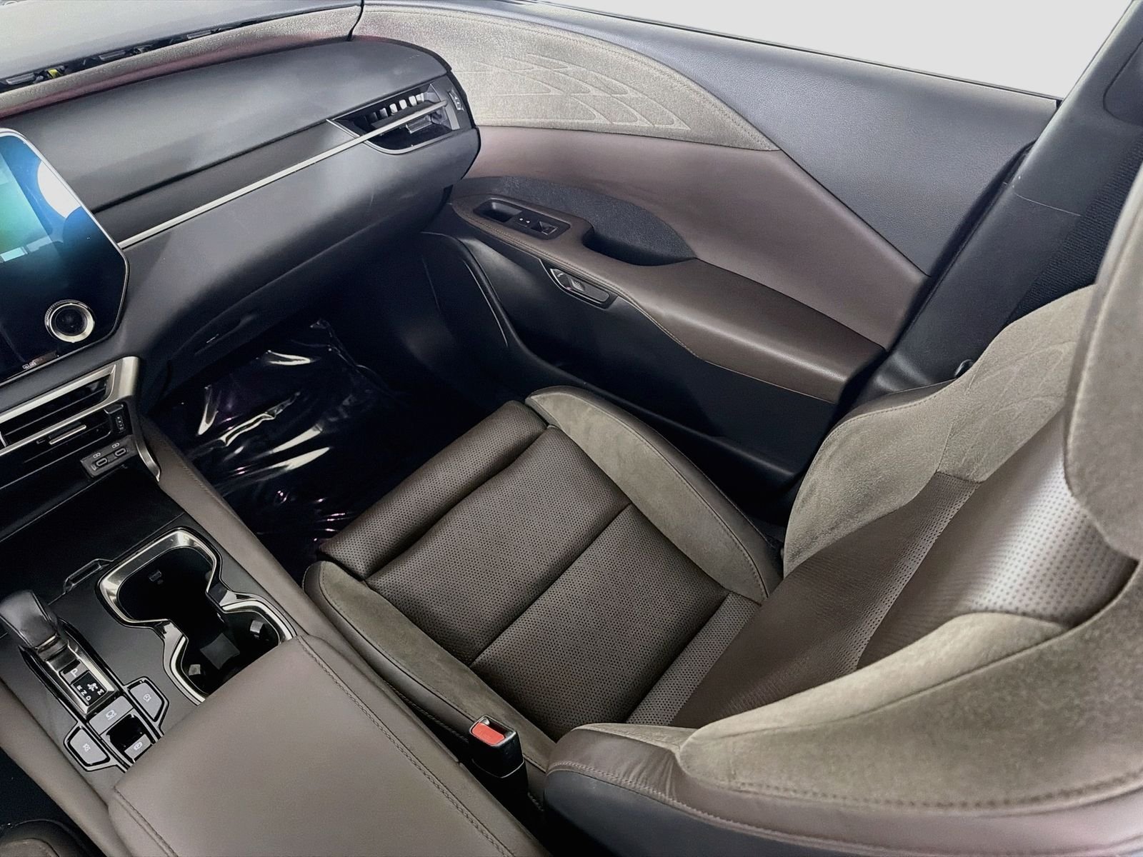 Used 2023 Iridium Lexus 350 Luxury image 24