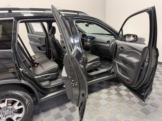 Used 2023 Crystal Black Pearl Honda TrailSport image 23