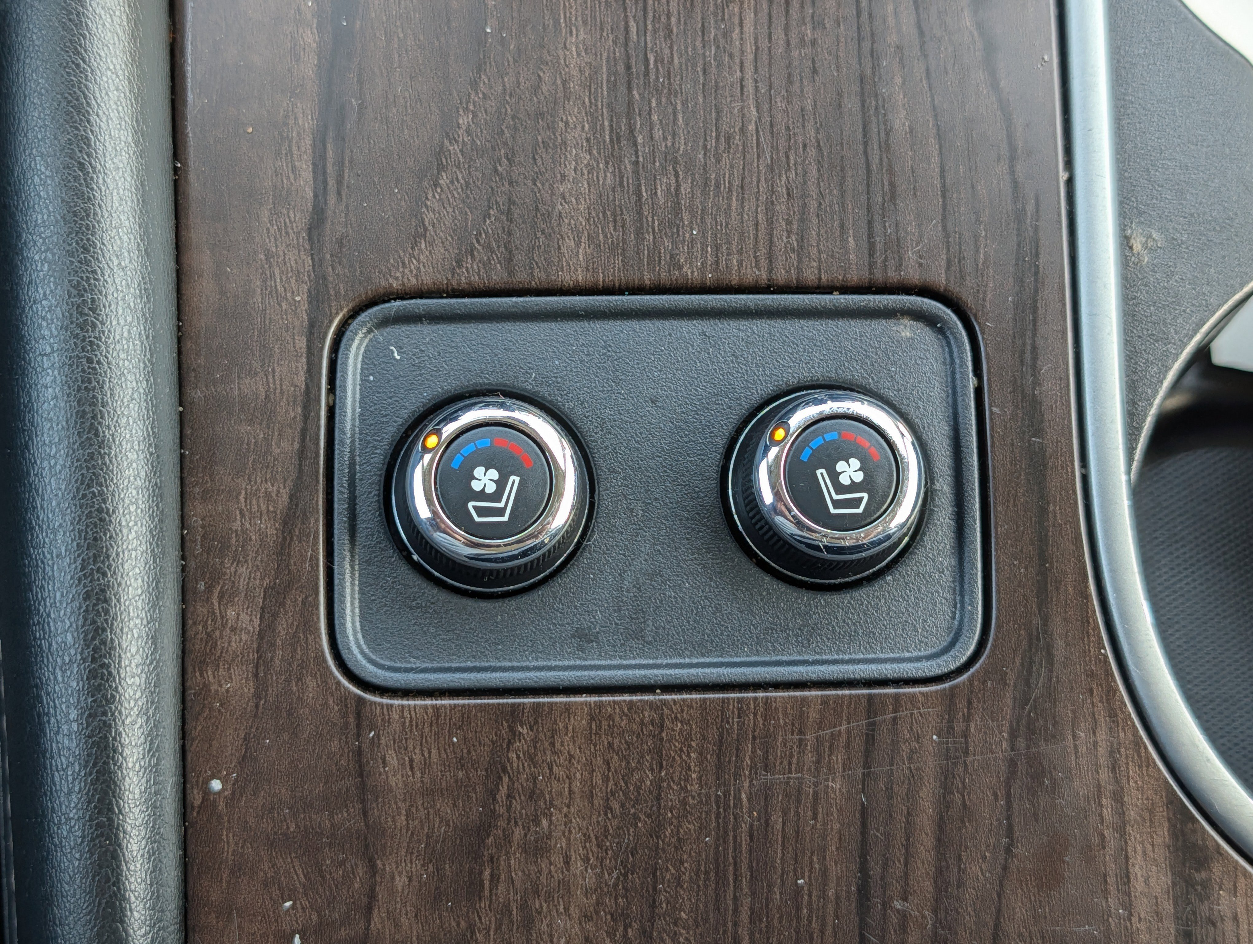 Used 2019 Deep Blue Pearl Nissan Platinum image 28