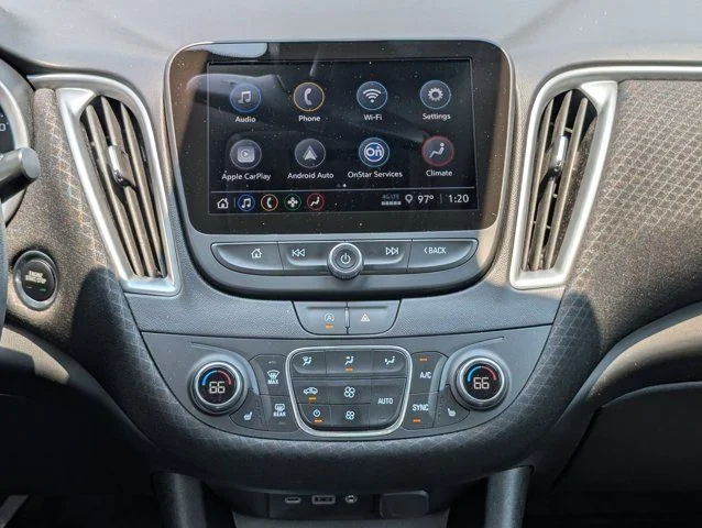 Used 2025 Summit White Chevrolet LT image 16