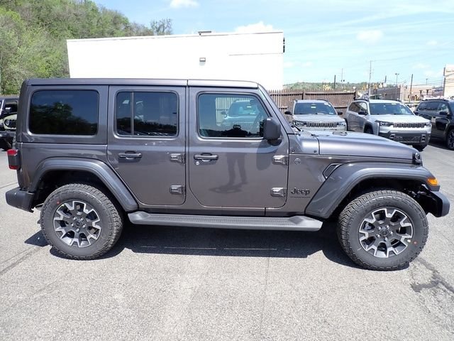 New 2026 Granite Crystal Metallic Clear-Coat Exterior Paint Jeep Sahara image 8