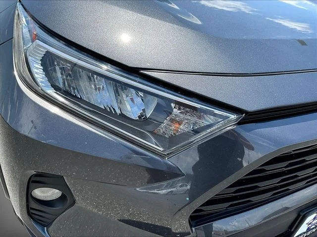 Used 2020 Gray Toyota XLE image 34