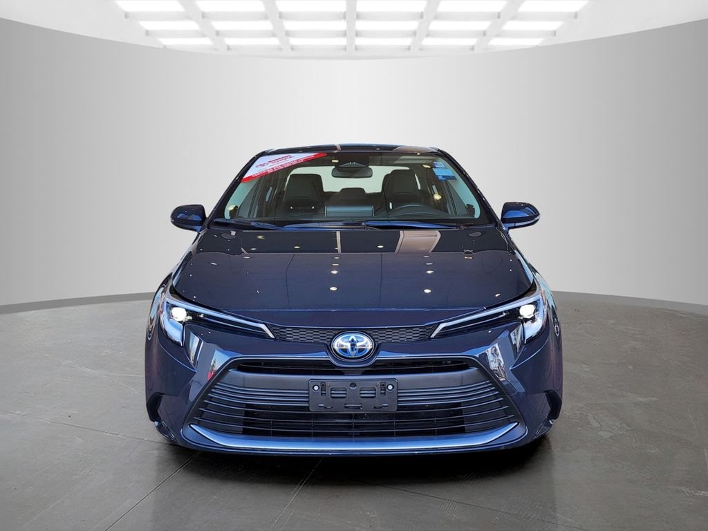 2024 Toyota Corolla SE - Photo 2