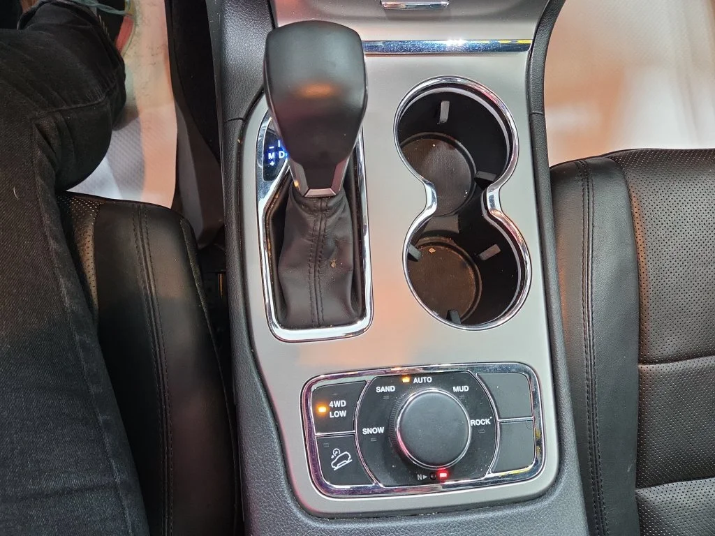 Used 2018 Black Jeep Limited image 38