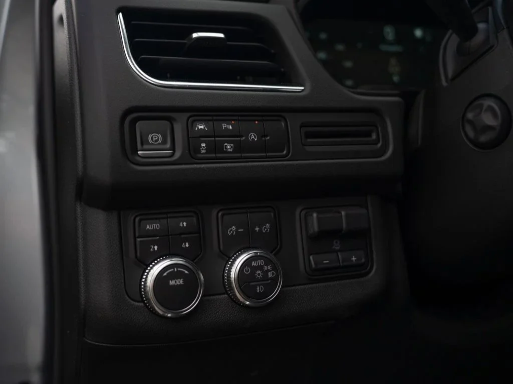 Used 2023 STERLING METALLIC GMC SLT image 32
