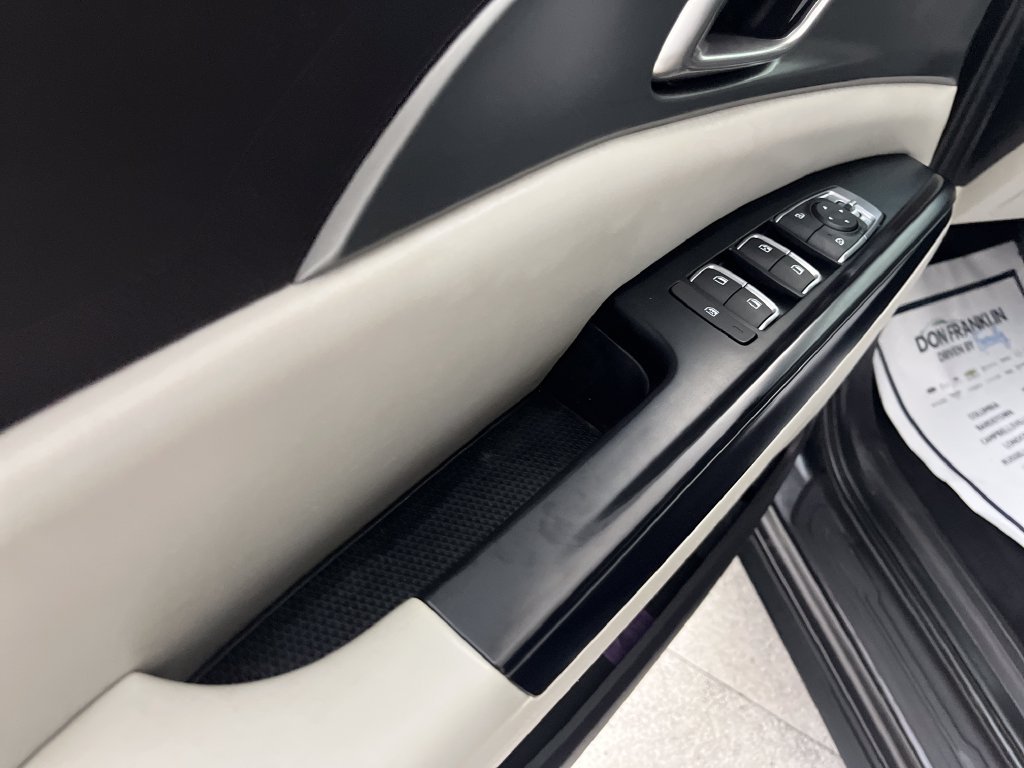 Used 2023 Gray Kia LX image 10