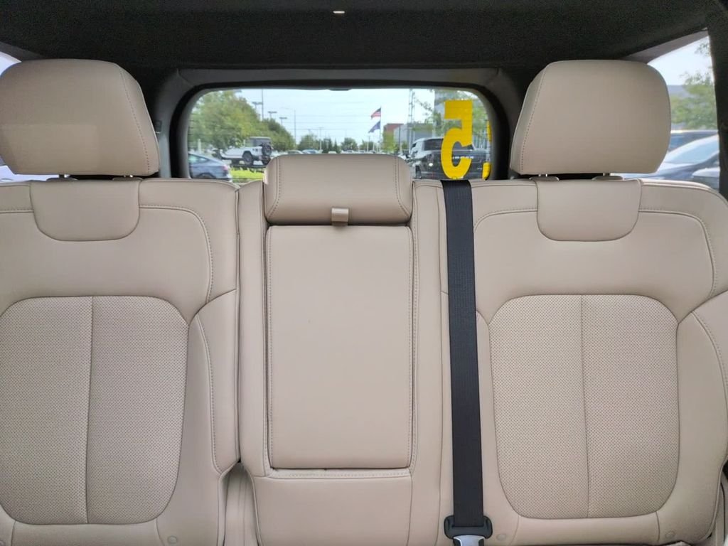 Certified Used 2025 Velvet Jeep Limited image 29