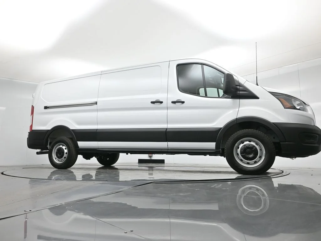 New 2026 White Ford Base image 45
