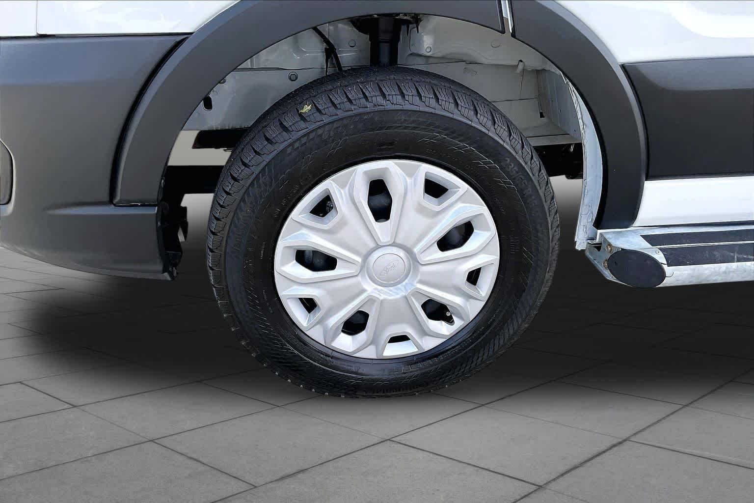 Used 2025 Oxford White Ford  image 10
