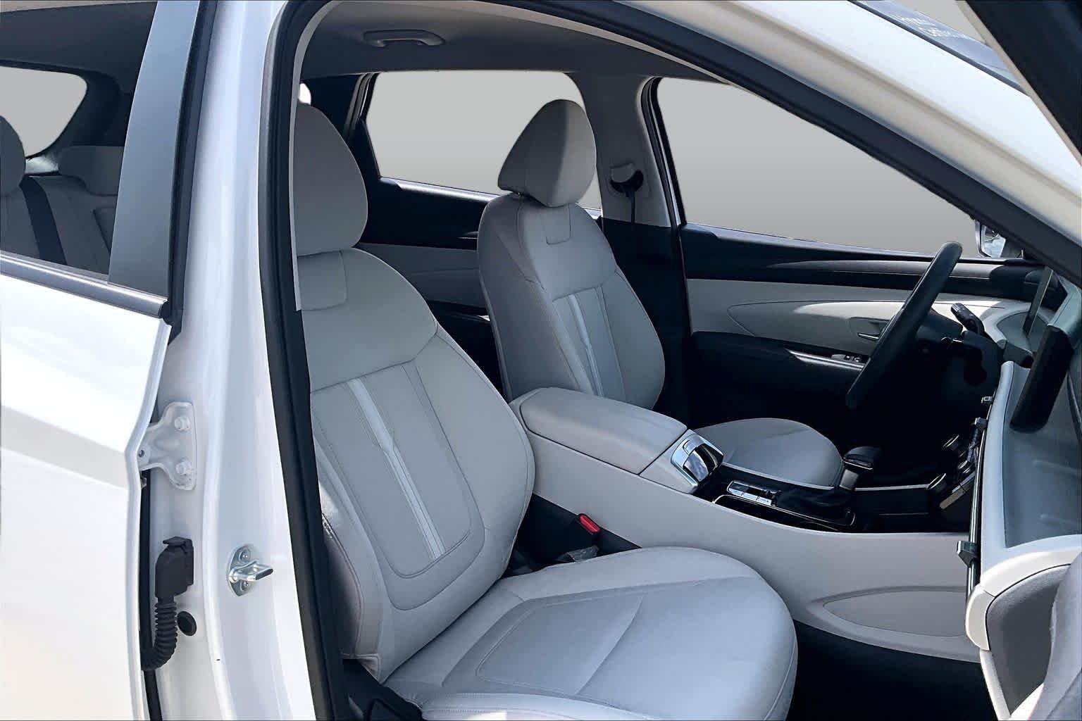 Used 2025 Serenity White Pearl Hyundai SEL image 9