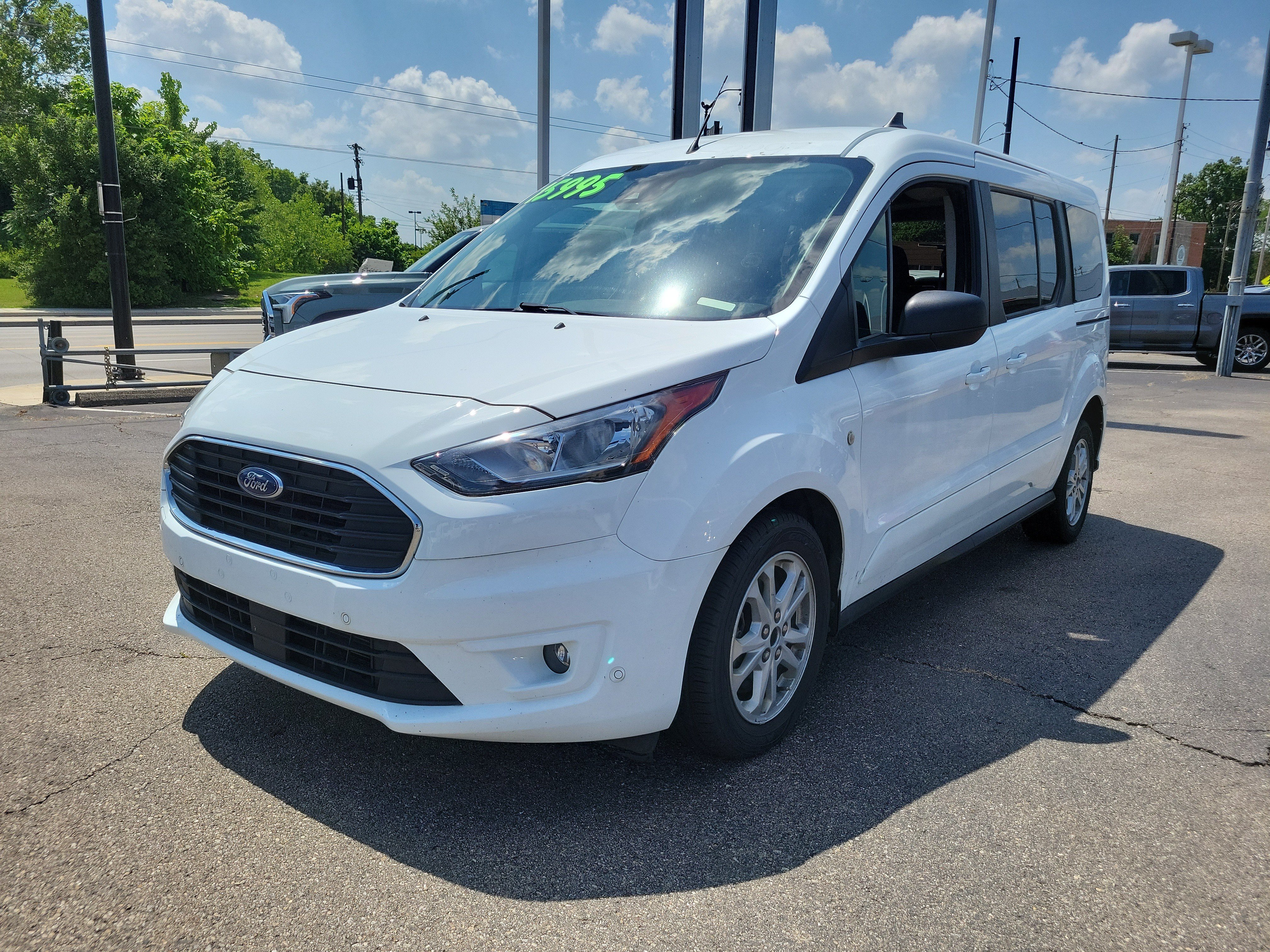 Used 2022  Ford XLT image 2