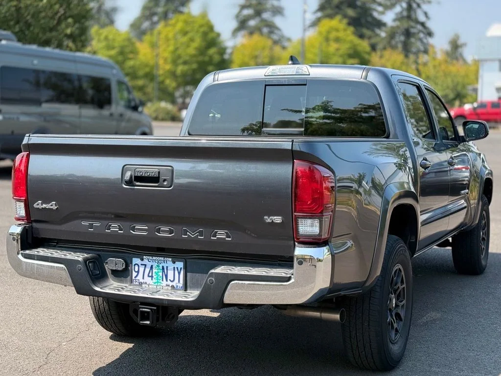 Used 2021 Gray Toyota SR5 image 5