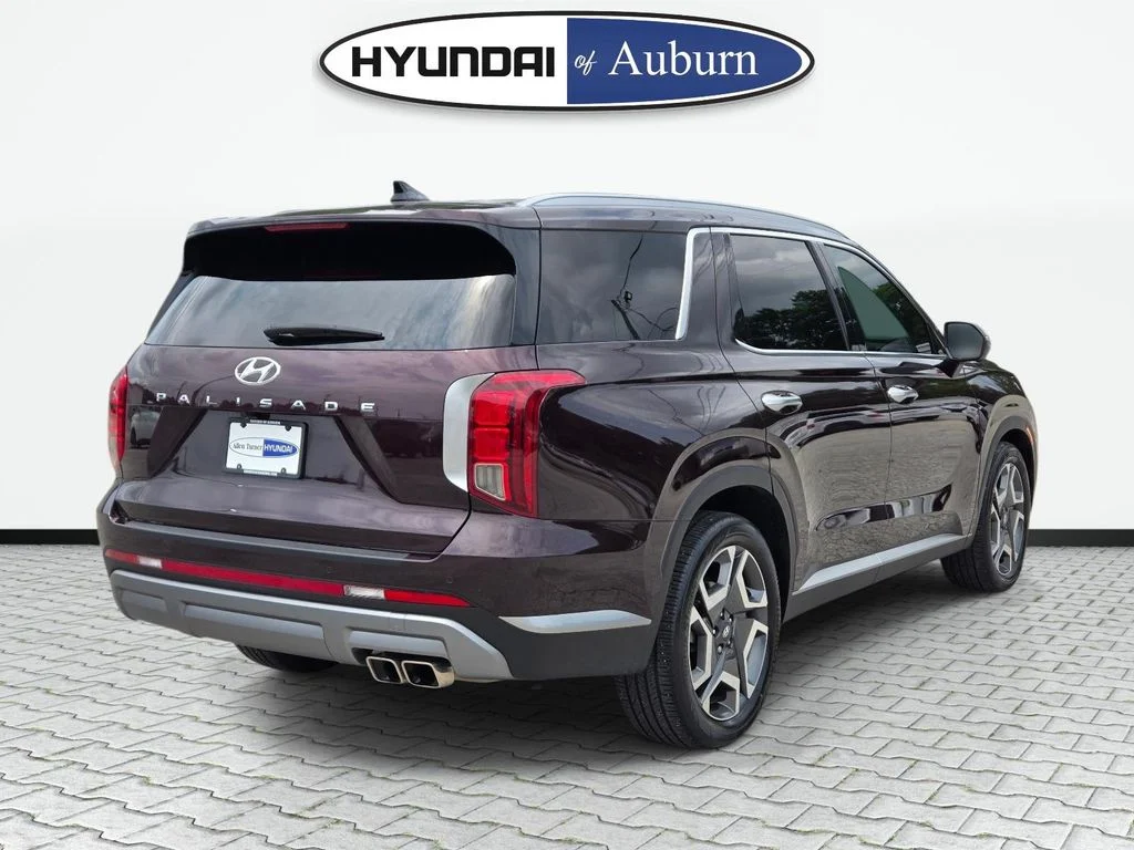 Used 2024 Red Hyundai SEL image 5