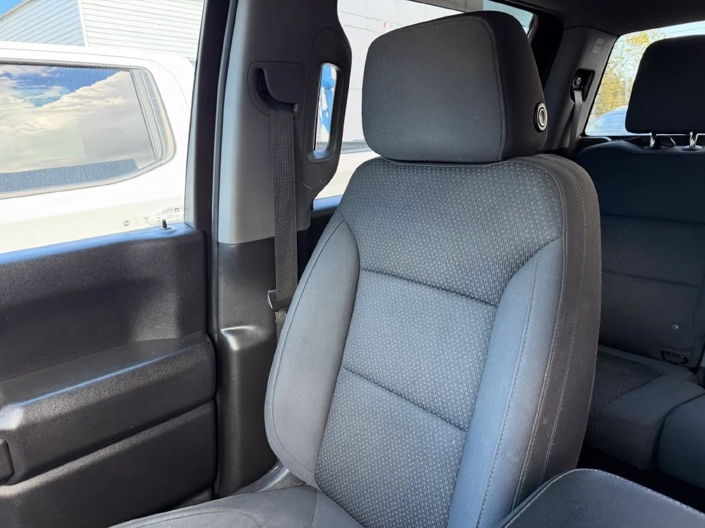 Used 2021 BLACK Chevrolet Custom image 20