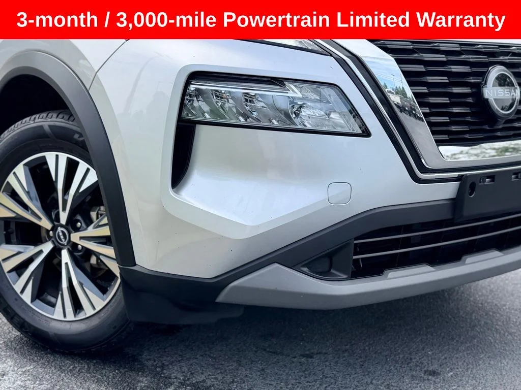 Used 2023 Silver Nissan SV image 3