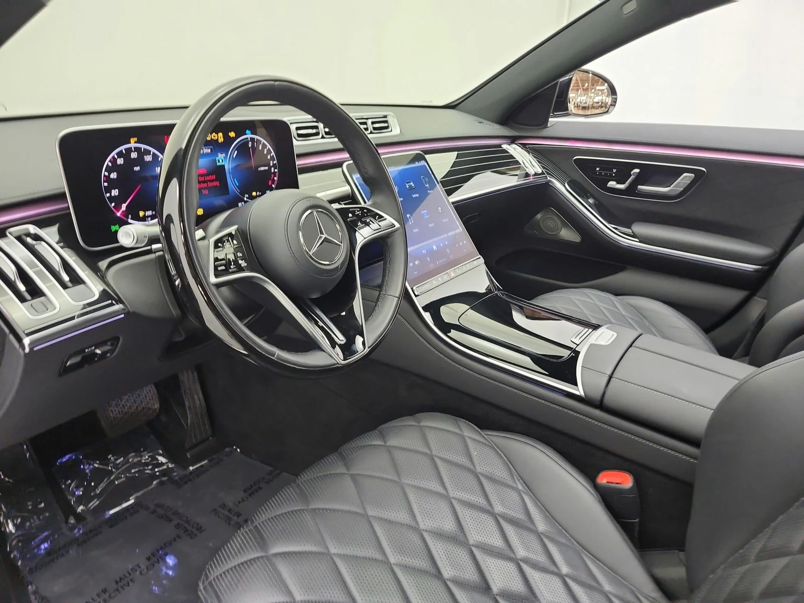 Used 2023 Obsidian Black Mercedes-Benz S 580e 4MATIC® Sedan image 20