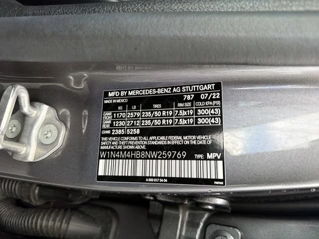 Used 2022 Gray Mercedes-Benz 4MATIC® image 30
