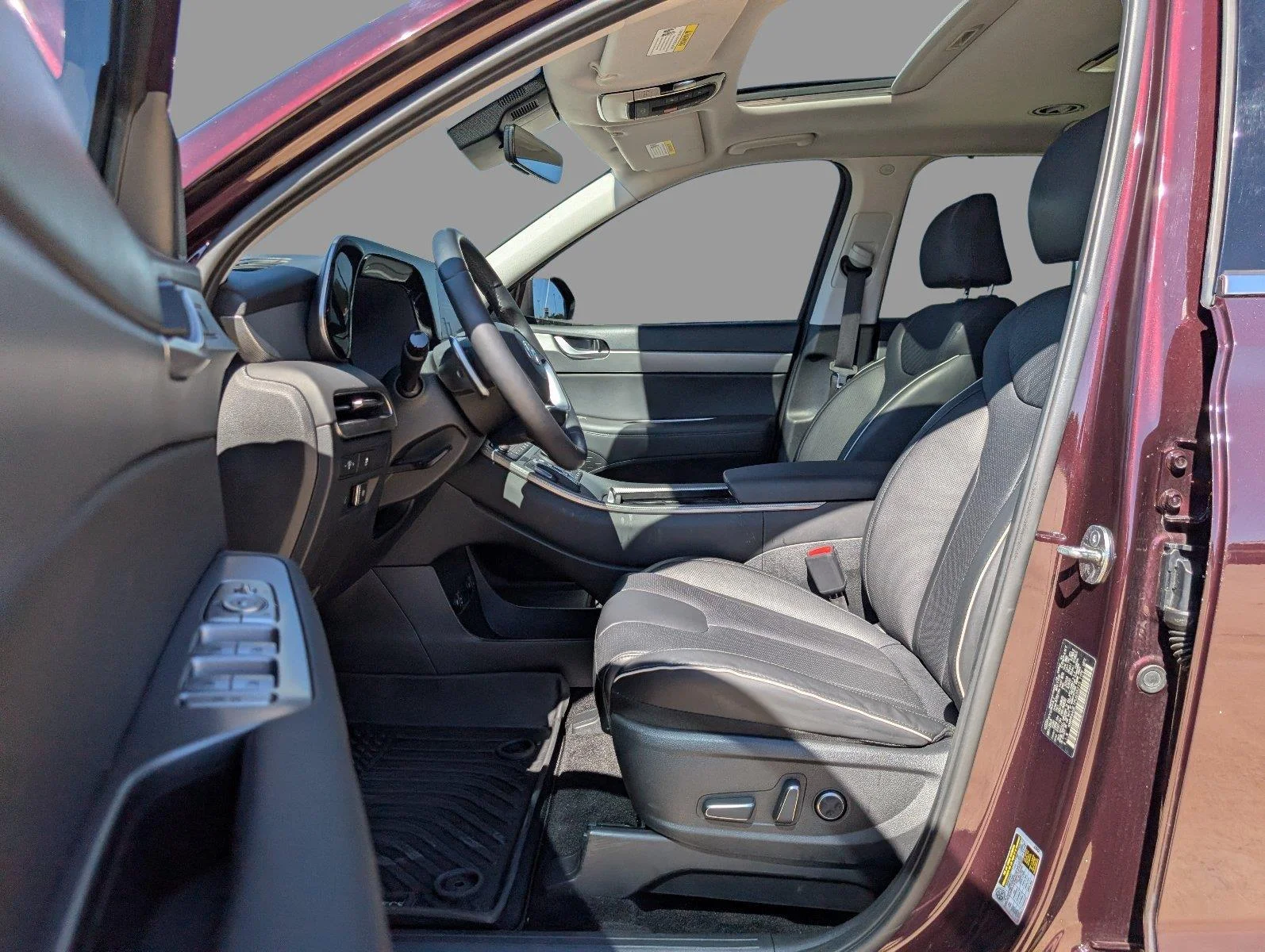 Used 2023 Sierra Burgundy Hyundai SEL image 17