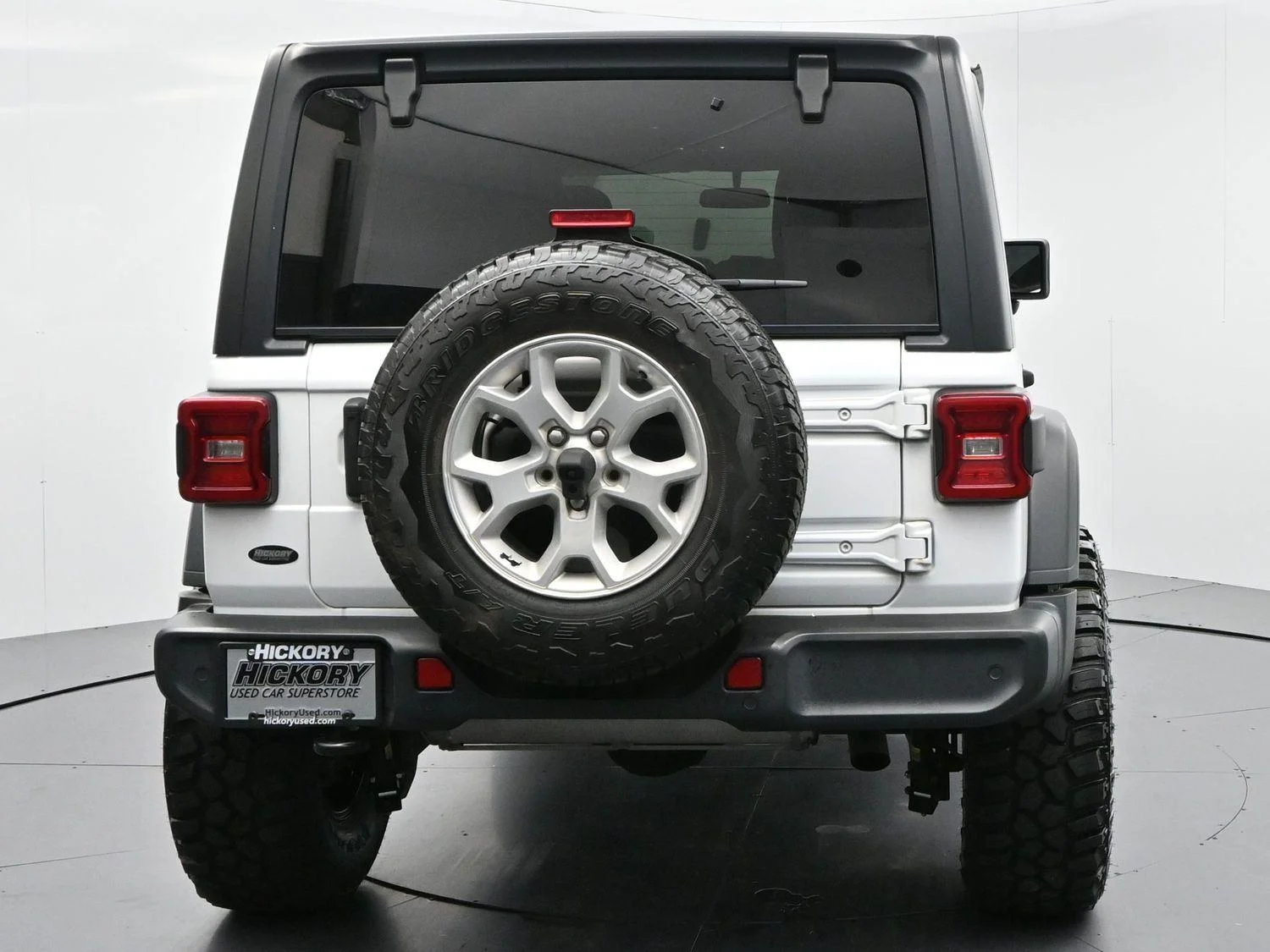 Used 2021 Bright White Clearcoat Jeep Unlimited Islander image 41