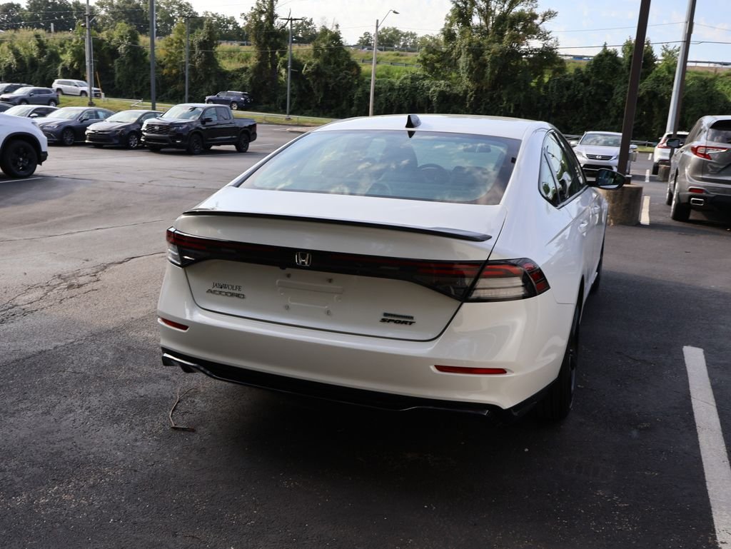 Used 2023  Honda Sport-L image 7