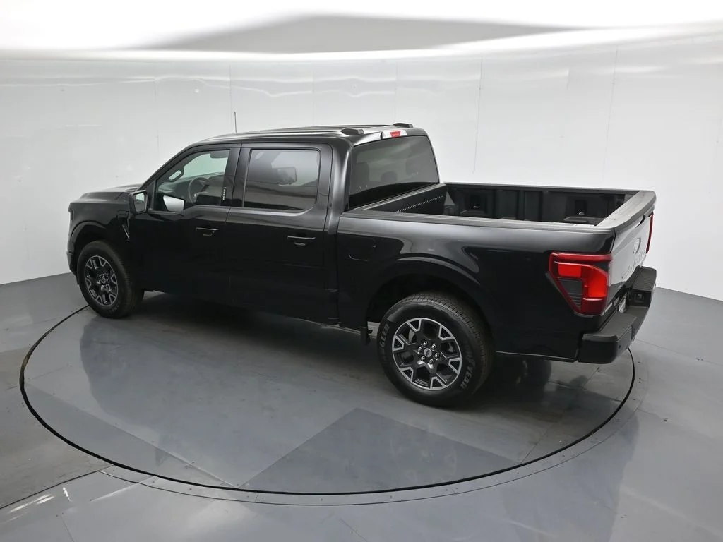 New 2024 Black Ford XLT image 39